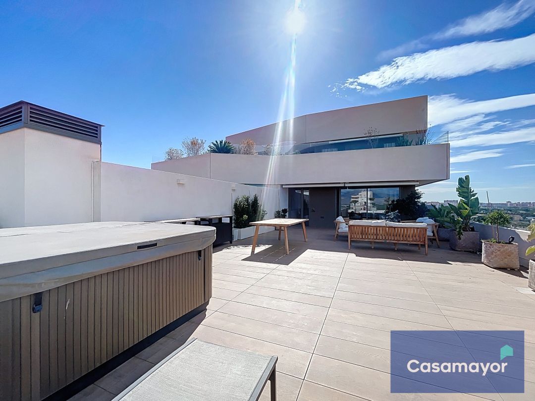 Terrassa de Àtic en venda en Alicante / Alacant amb Aire condicionat, Calefacció i Jardí privat