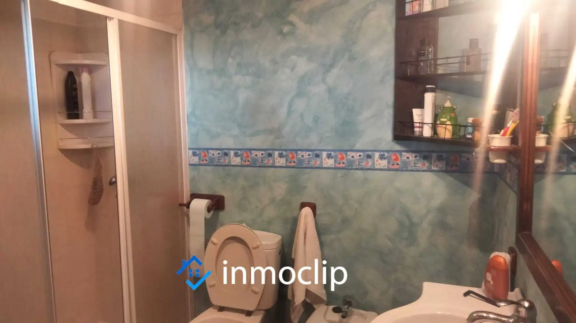 Bathroom of Buildings for sale in Puente del Congosto