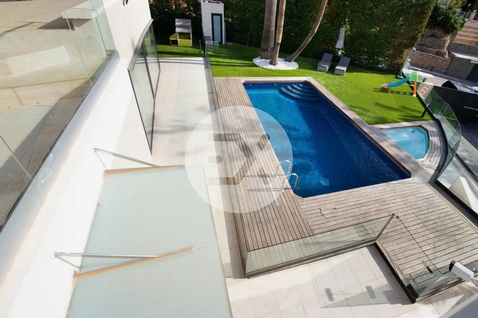 Swimming pool of Houses for sale in Castelldefels  with Air Conditioner, Heating and Private garden