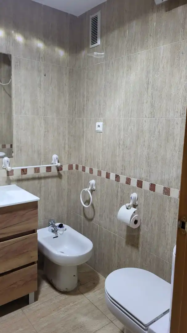 Baño de Ático de alquiler en Sant Joan d'Alacant con Aire acondicionado, Calefacción y Terraza