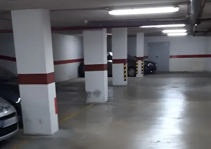 Parkplatz mit Aufzug zum Verkauf in REYES CATOLICOS, SN, imagen 3