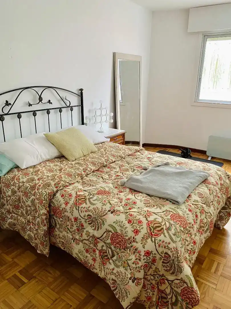 Dormitori de Pis de lloguer en Porto do Son amb Parquet, Moblat i Balcó