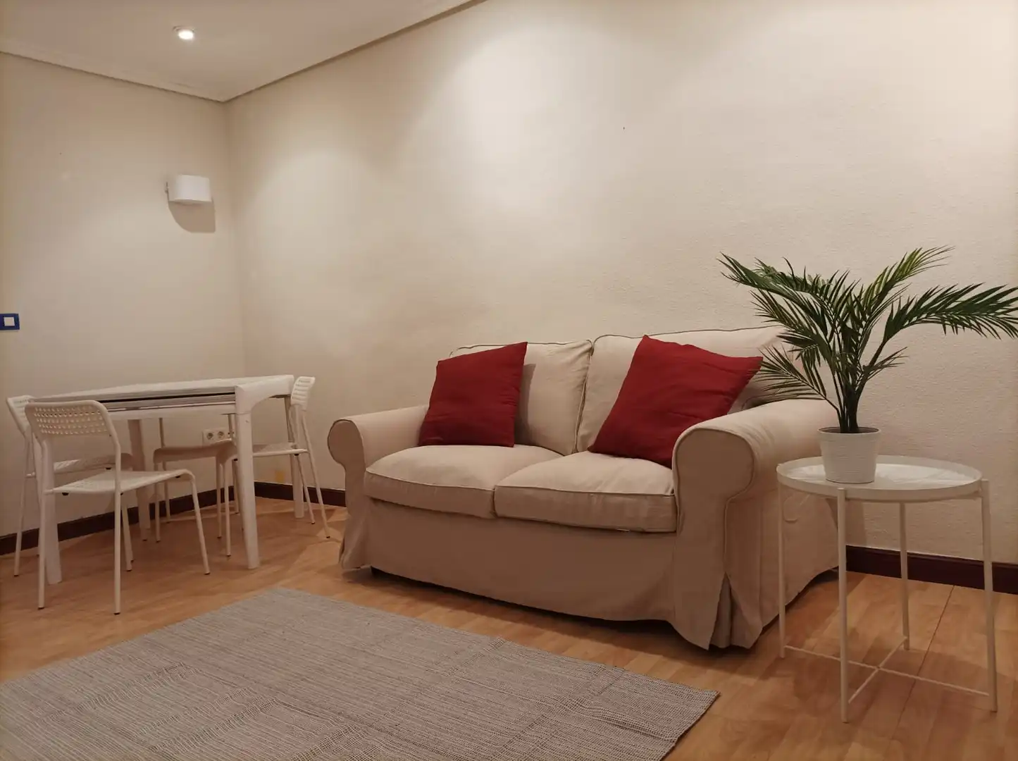 Flat for rent in Calle Tantín, Centro - Ayuntamiento