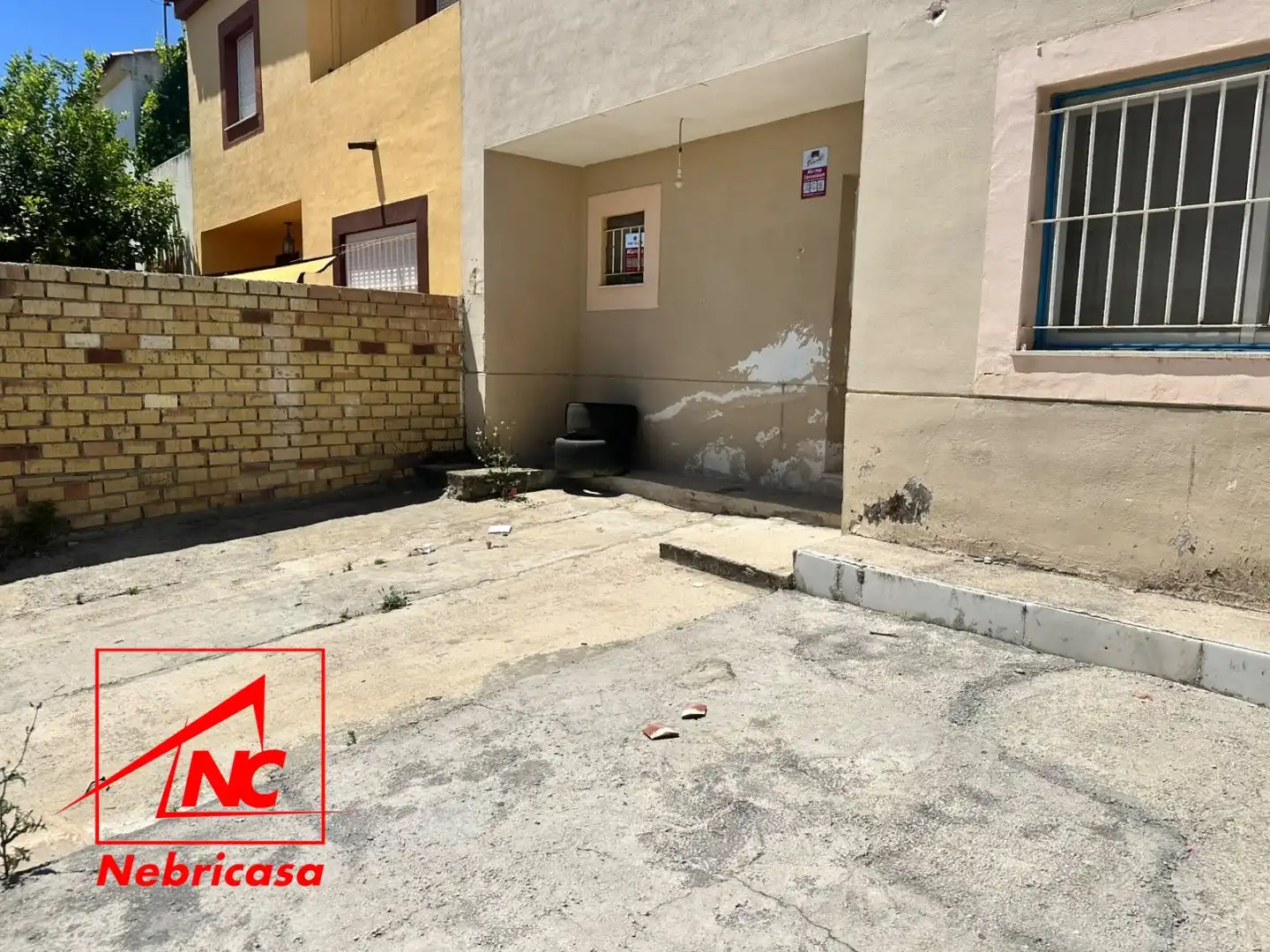 Parking de Casa o chalet en venta en El Cuervo de Sevilla con Terraza y Balcón
