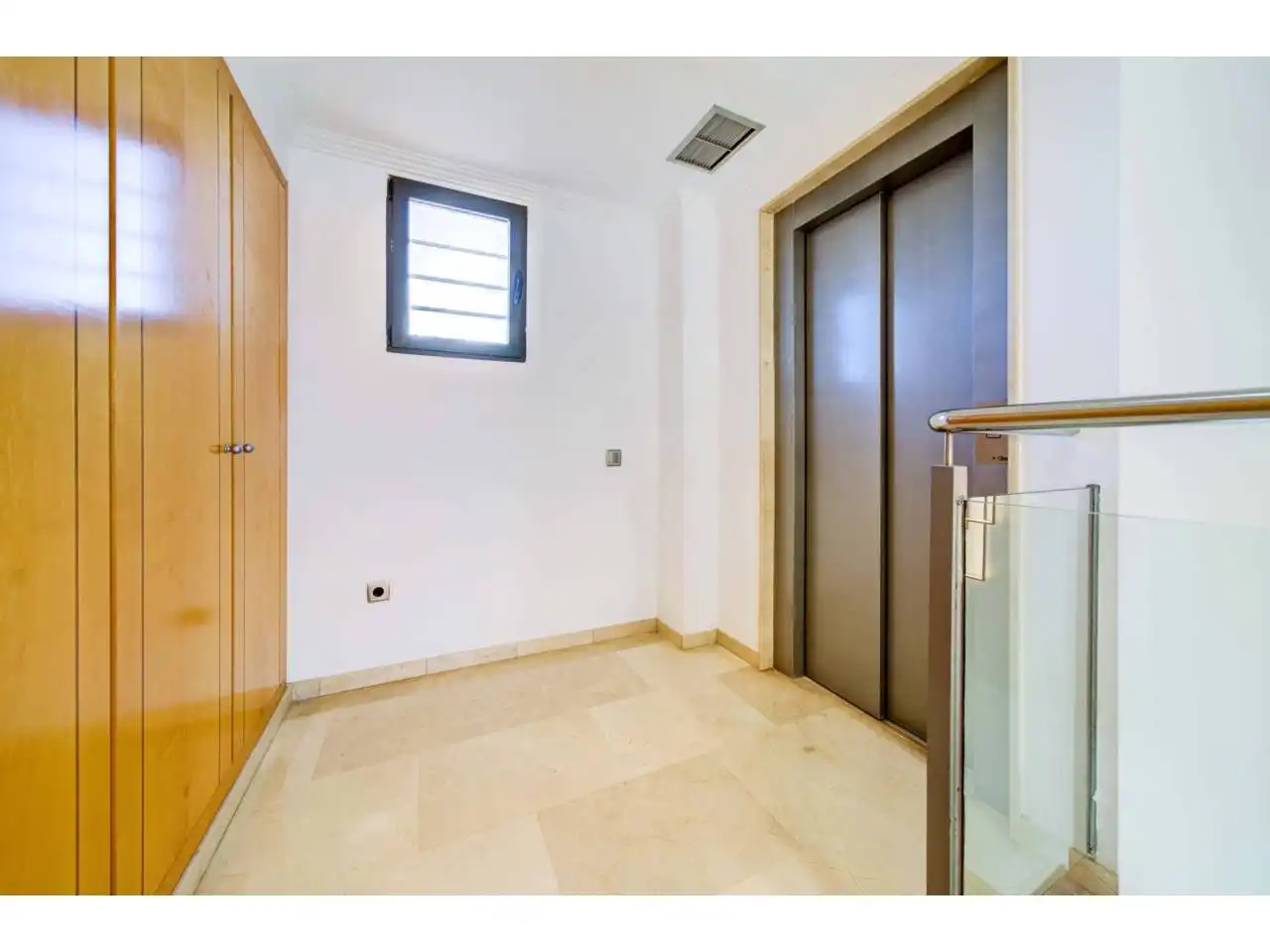Casa adosada en venta en Valencia con Aire acondicionado, Calefacción y Terraza