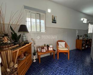 Sala d'estar de Casa o xalet en venda en Ingenio amb Moblat