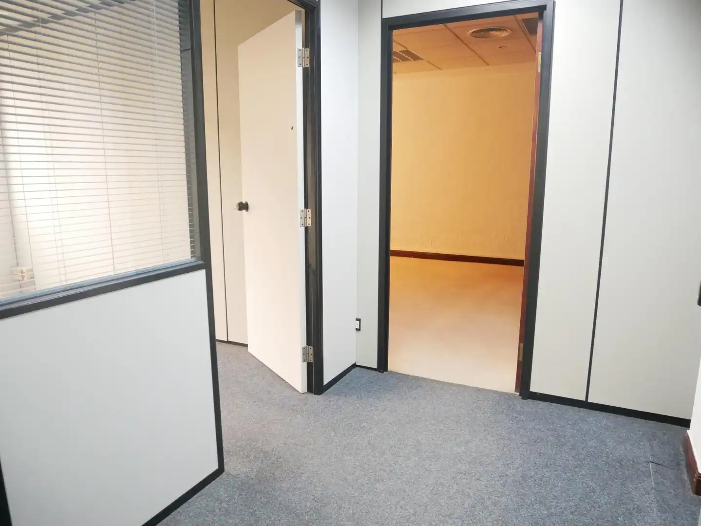 Büro zur Miete in Basauri  mit Klimaanlage und Heizung