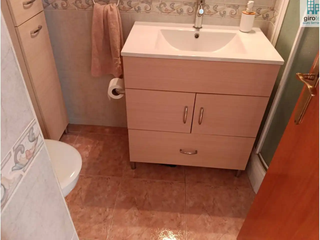 Baño de Piso en venta en Malgrat de Mar con Calefacción, Terraza y Piscina comunitaria