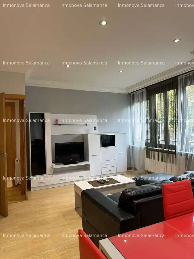 Living room of Flat for rent in Salamanca  with Heating and Furnished