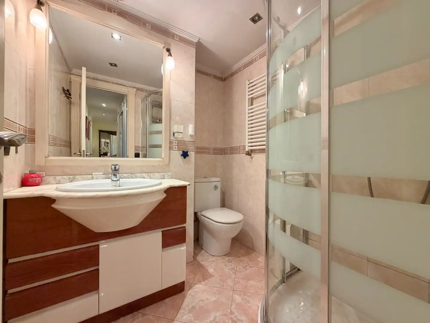 Baño de Piso en venta en Castellón de la Plana / Castelló de la Plana con Aire acondicionado, Calefacción y Parquet