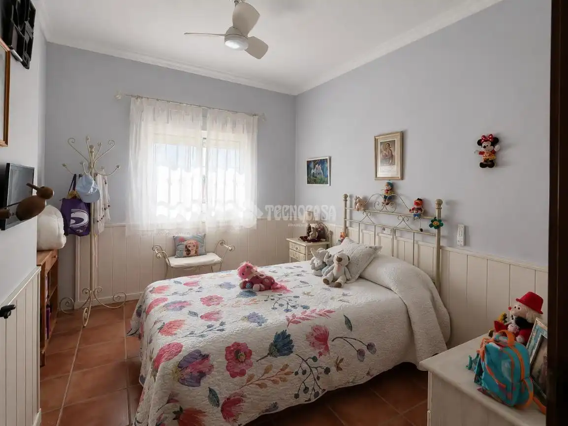 Bedroom of Country homes for sale in Arahal  with Air Conditioner, Heating and Private garden
