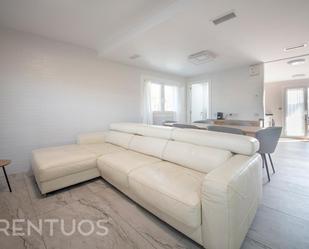 Living room of House or chalet to rent in Sant Vicenç Dels Horts  with Air Conditioner, Parquet flooring and Terrace