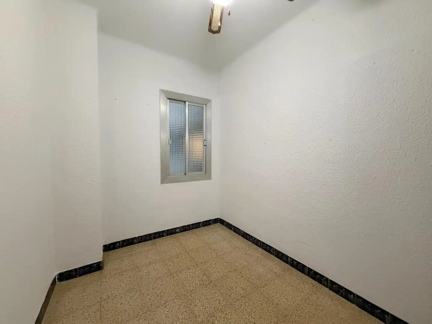 Schlafzimmer von Wohnung zum Verkauf in L'Hospitalet de Llobregat mit Balkon