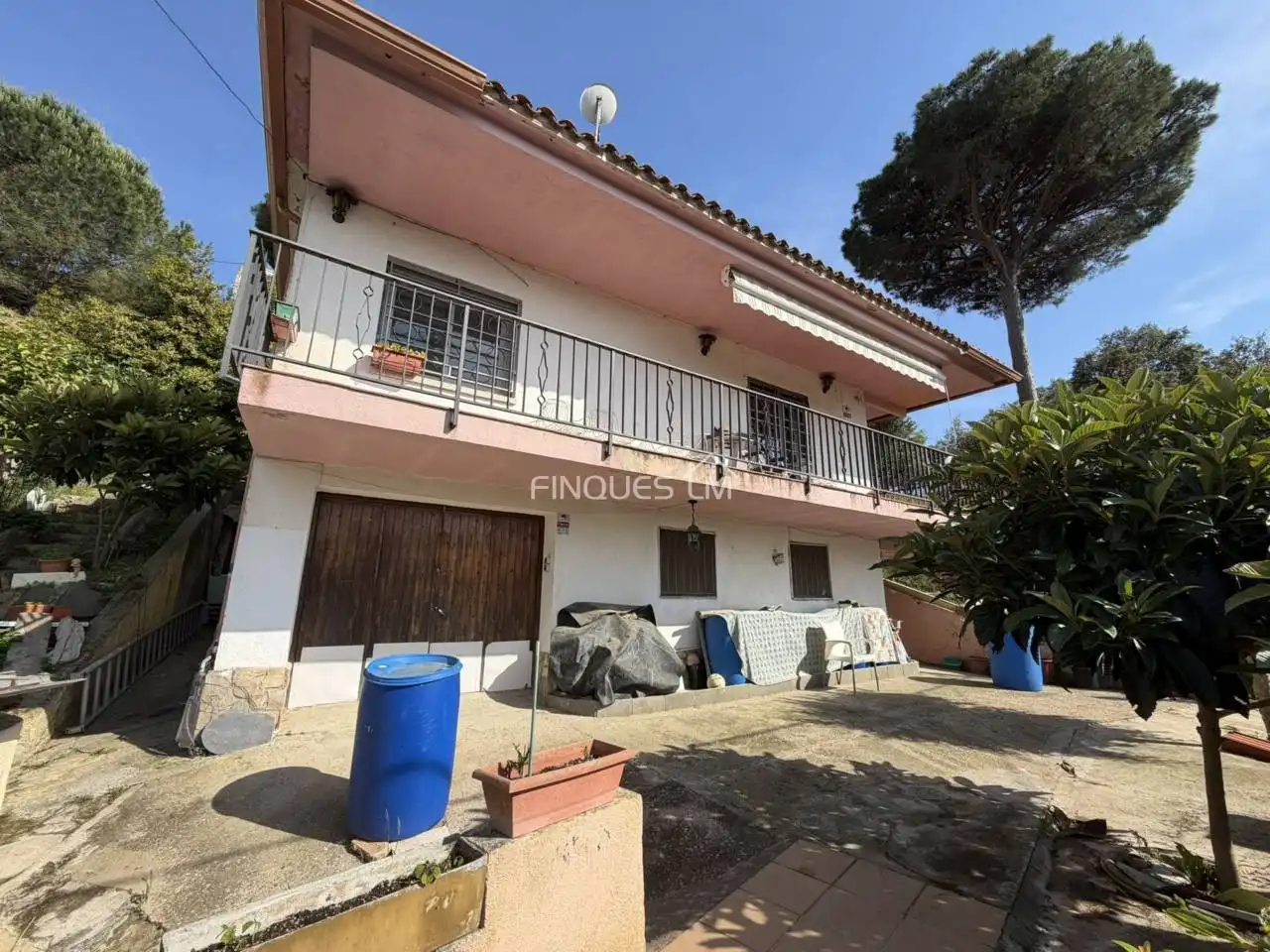 Vista exterior de Casa o xalet en venda en Tordera amb Calefacció, Jardí privat i Terrassa