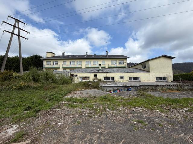 Edificio en Venta en AC-862 en Cedeira
