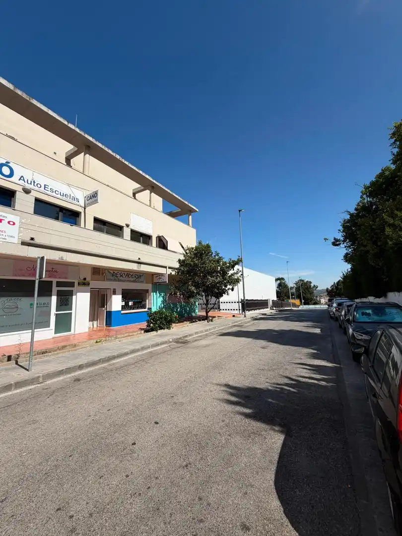 Office space for sale in Casco Antiguo, imagen 2
