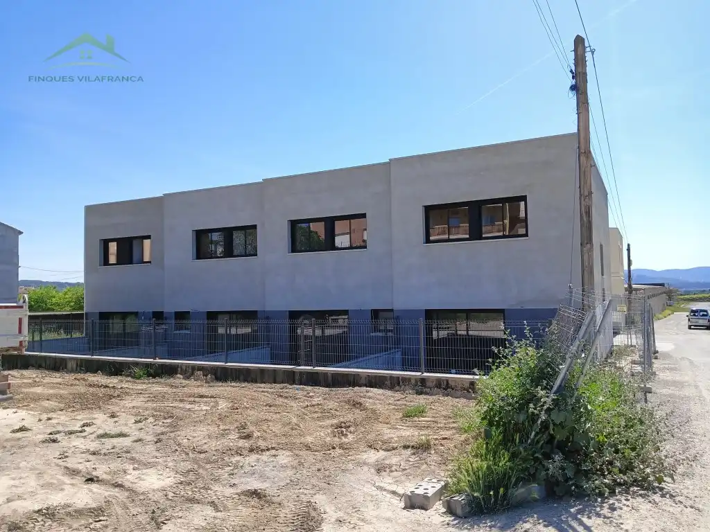 Vista exterior de Casa o xalet en venda en El Pla del Penedès