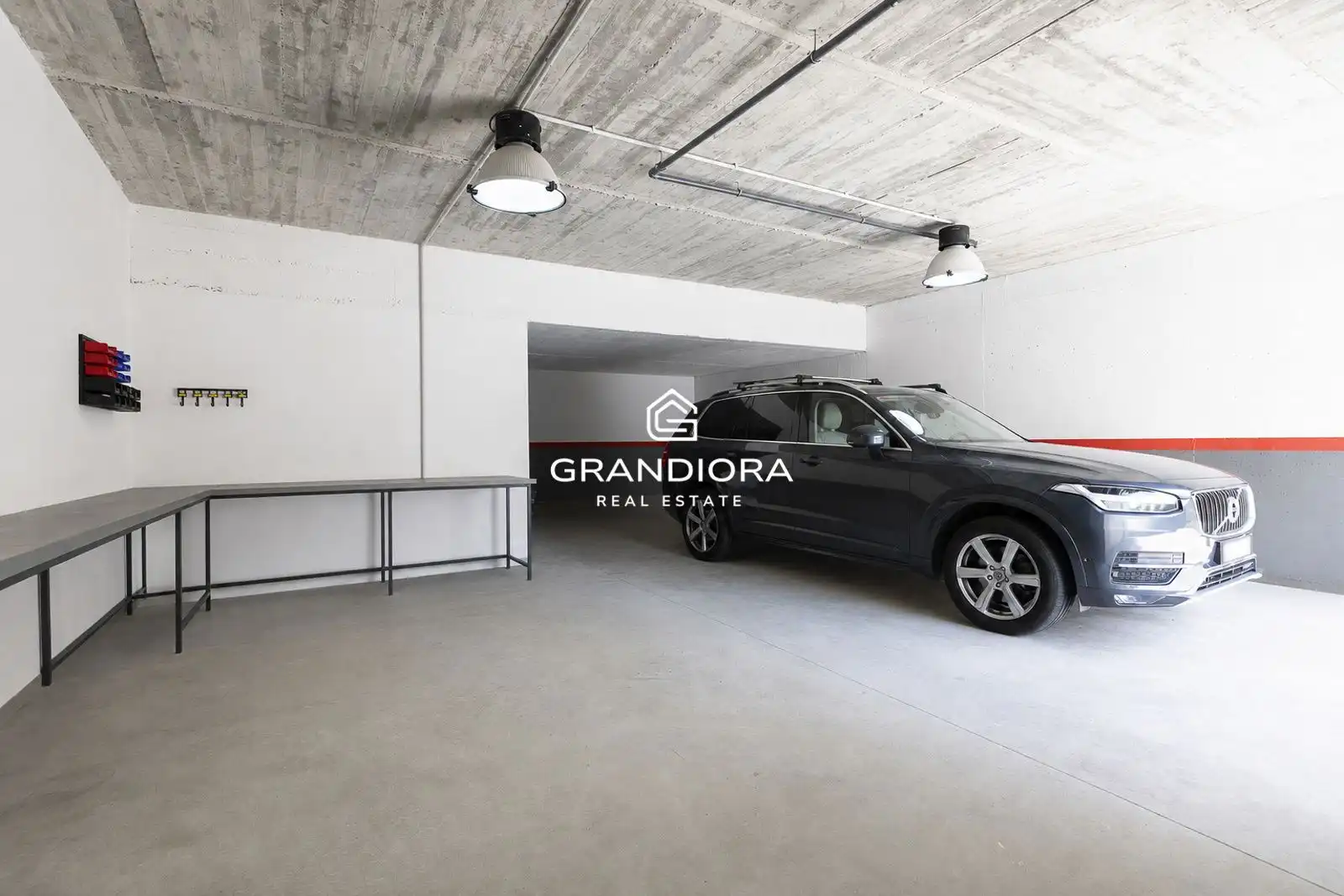 Parking of Houses for rent in Cabrils  with Air Conditioner, Heating and Storage room