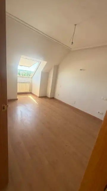 Appartamento con ascensore in vendita a Calle Ermita de San Lázaro 35
