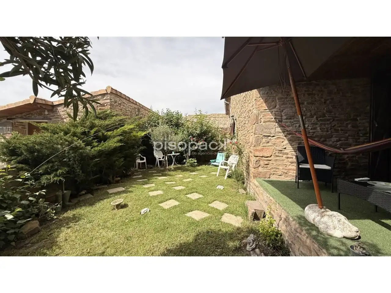 Jardí de Casa o xalet en venda en Undués de Lerda amb Calefacció, Jardí privat i Parquet