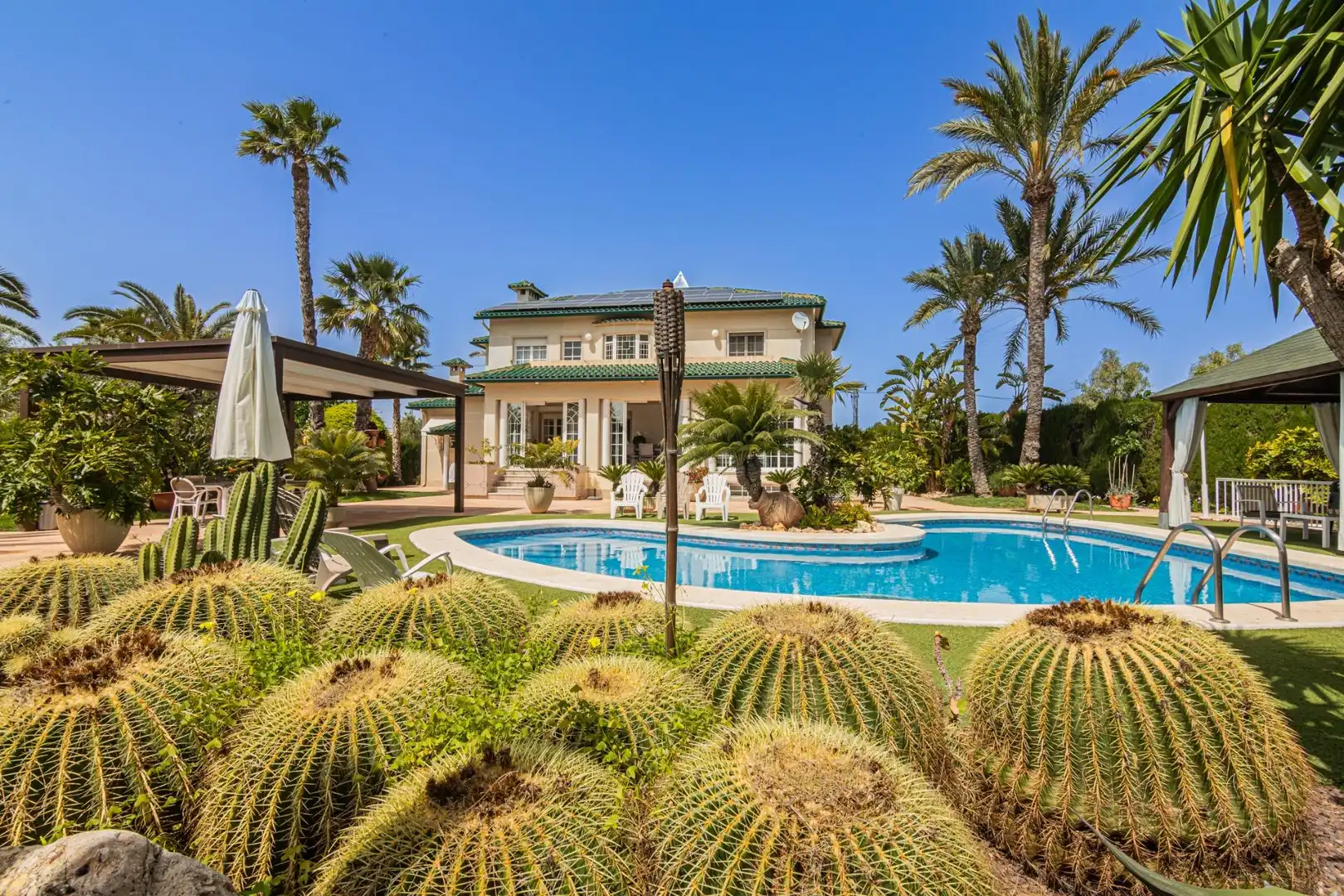 Jardín de Casa o chalet en venta en Elche / Elx con Jardín privado, Terraza y Piscina