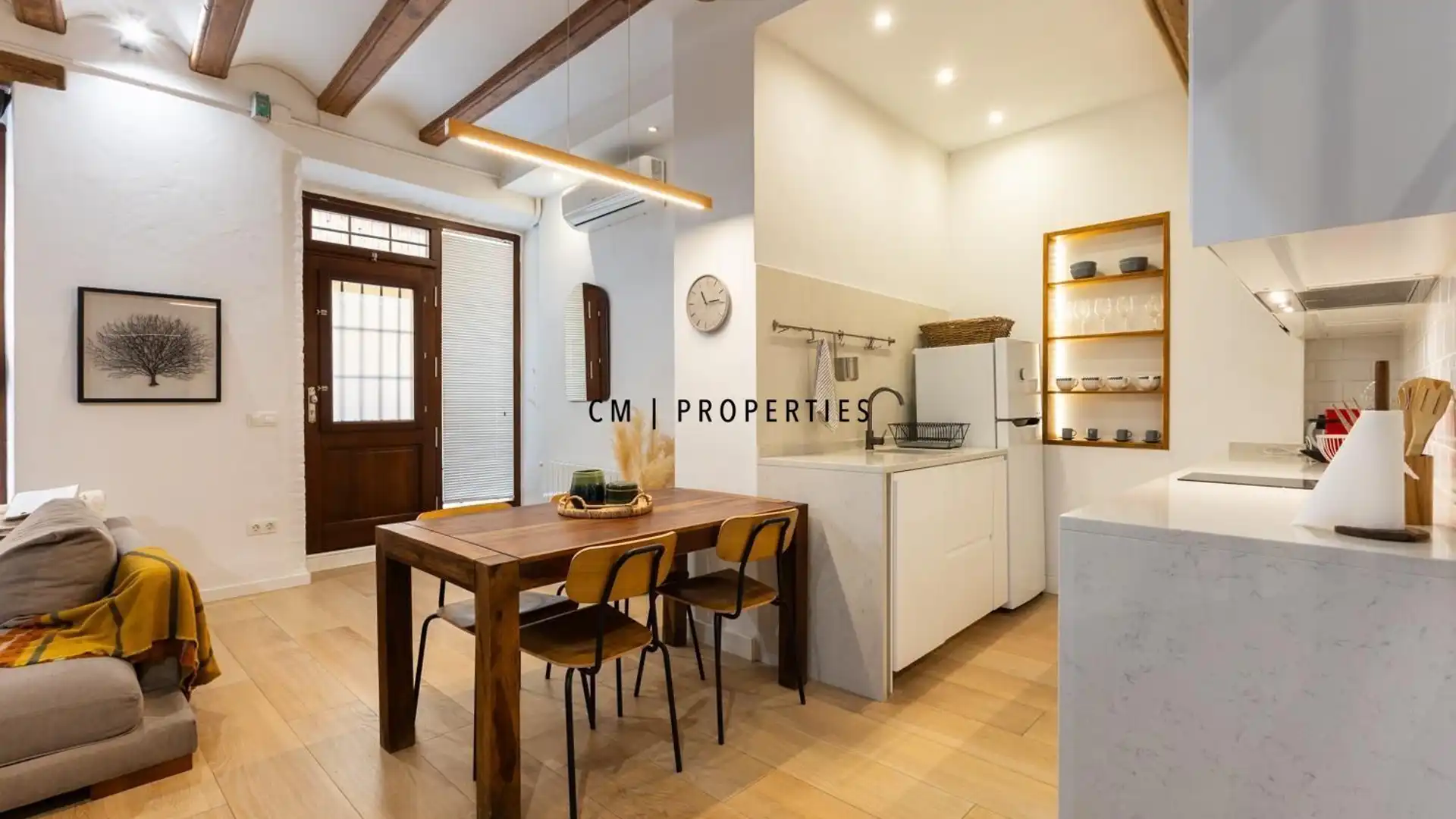 Cocina de Piso de alquiler en  Valencia Capital con Aire acondicionado, Calefacción y Terraza