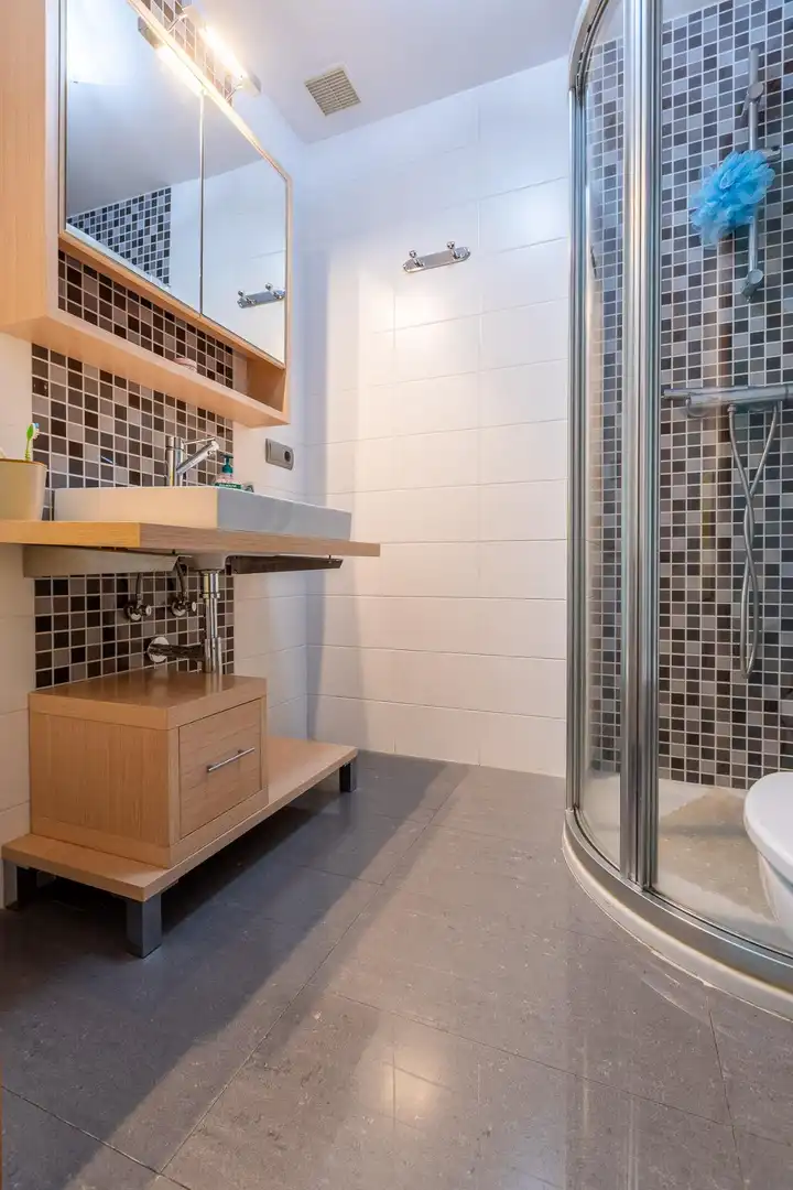Badezimmer von Wohnung zum Verkauf in Sada (A Coruña) mit Privatgarten, Terrasse und Abstellraum
