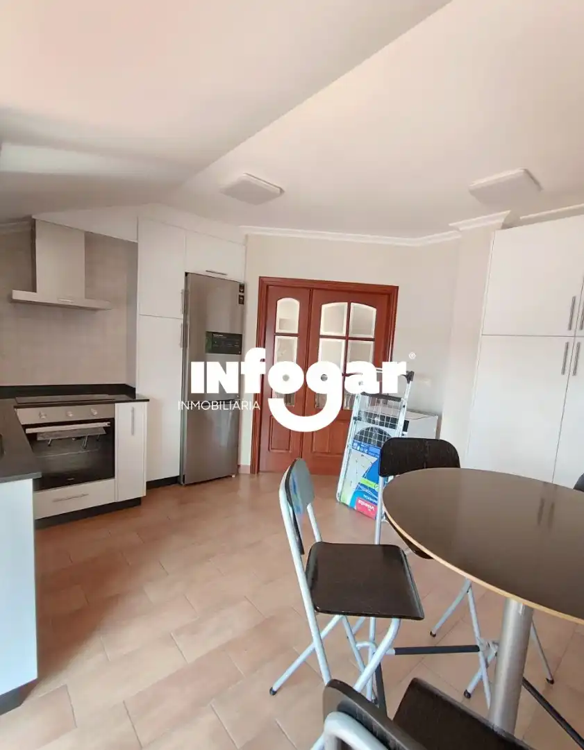 Cocina de Ático de alquiler en O Rosal   con Calefacción, Parquet y Terraza