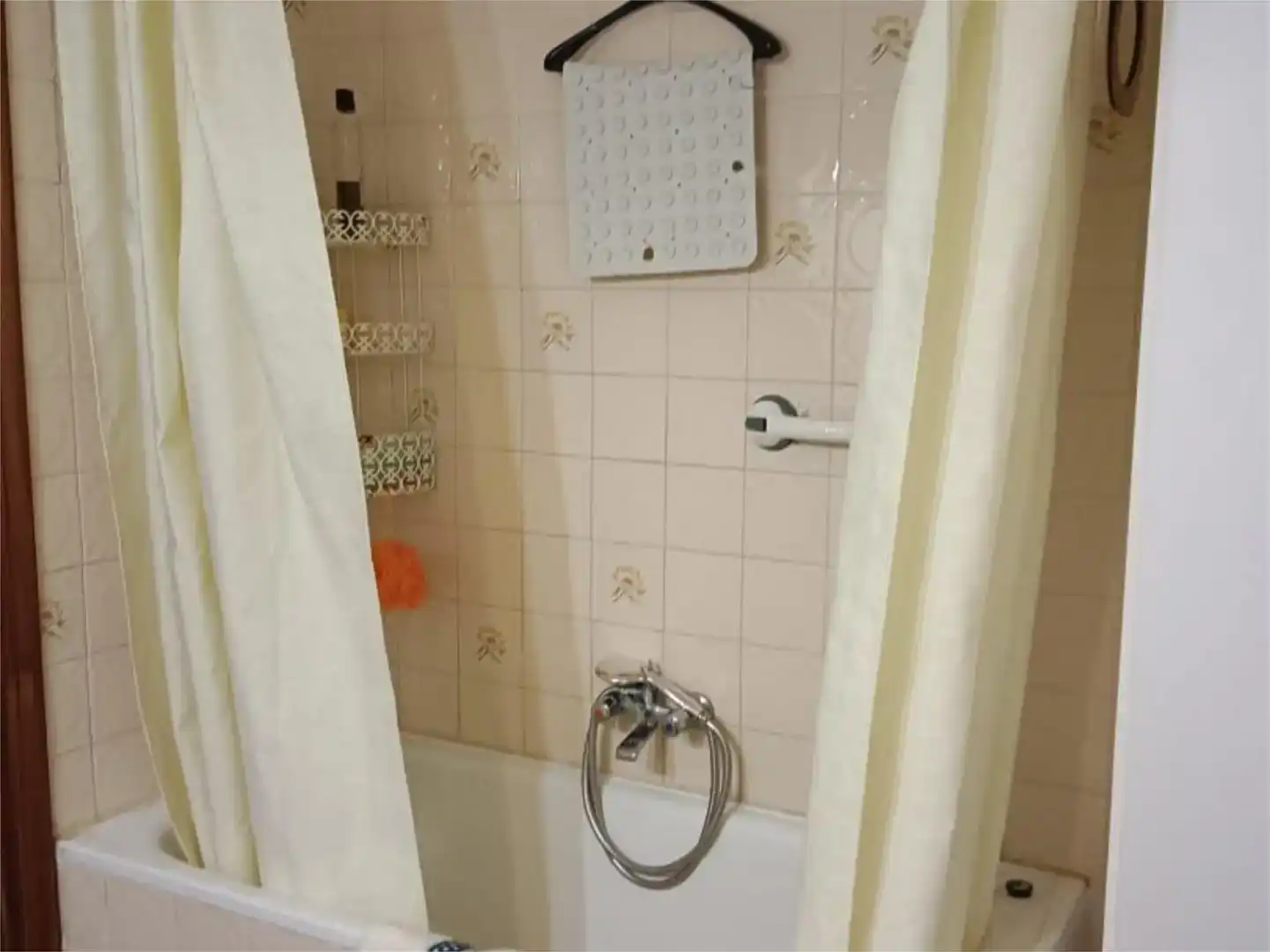 Bany de Pis en venda en Sotillo de la Ribera amb Jardí privat, Parquet i Moblat