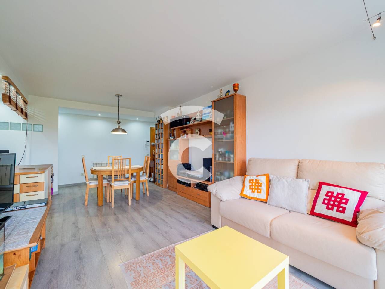 Sala de estar de Piso en venta en Vic con Calefacción, Parquet y Trastero