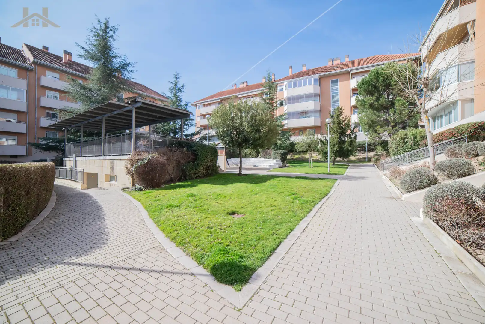 Vista exterior de Pis en venda en Boadilla del Monte amb Aire condicionat, Calefacció i Parquet