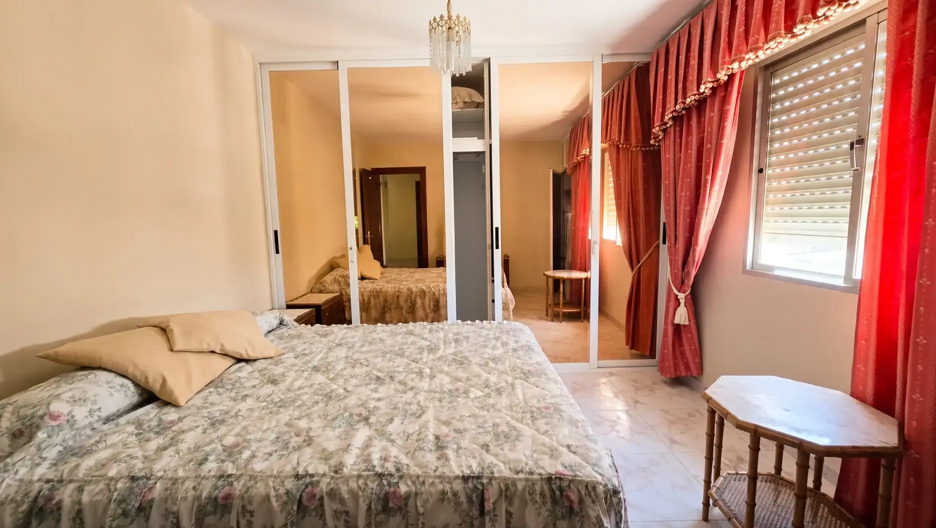 Dormitori de Apartament en venda en Marbella amb Moblat i Internet