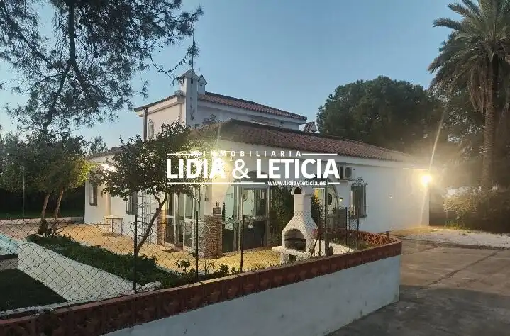 Exterior view of Houses for sale in El Viso del Alcor  with Private garden, Swimming Pool and Furnished