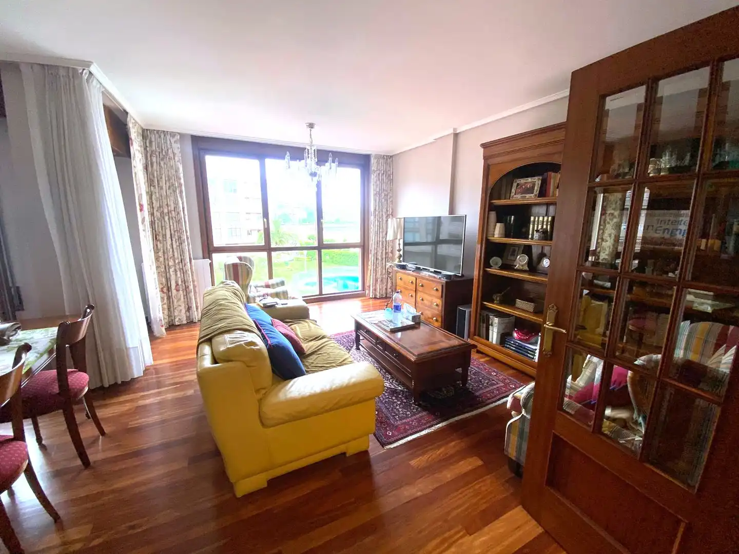 Living room of Flat for sale in Castro-Urdiales  with Heating, Private garden and Parquet flooring