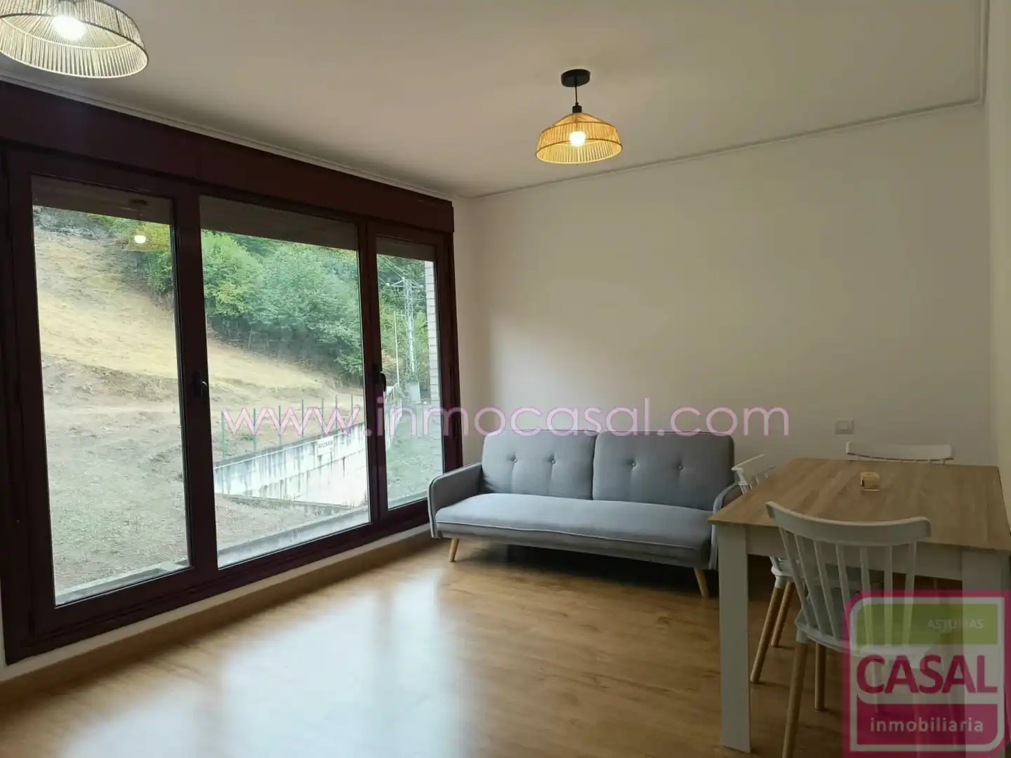 Wohnzimmer von Wohnung zur Miete in Aller mit Heizung, Abstellraum und Möbliert