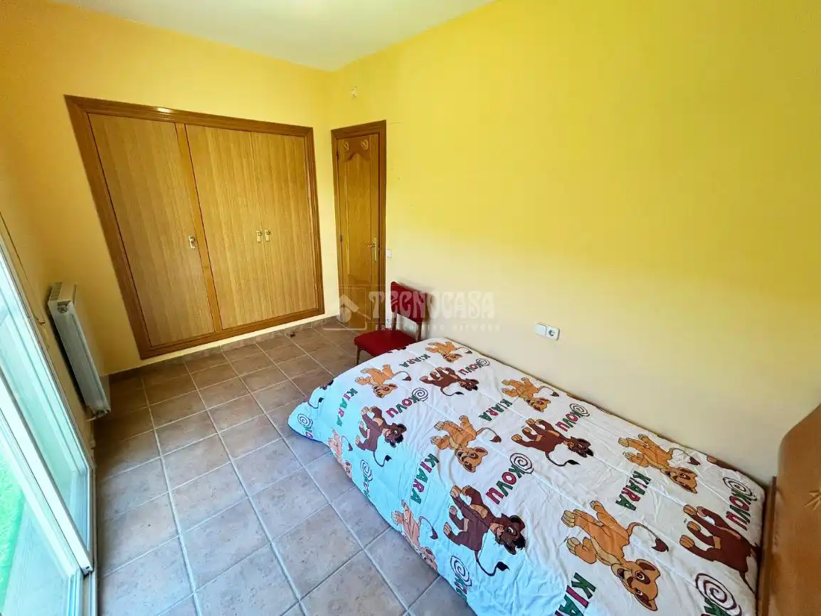 Habitación de Casa o chalet en venta en Osera de Ebro con Calefacción y Jardín privado