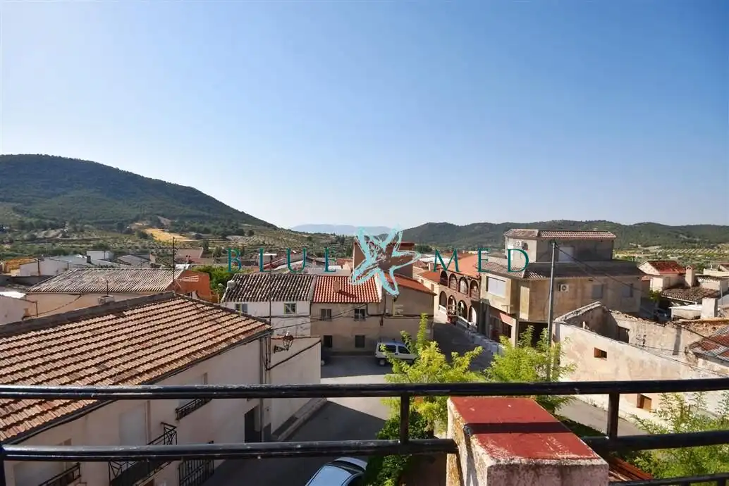 Vista exterior de Local en venda en Lorca amb Terrassa