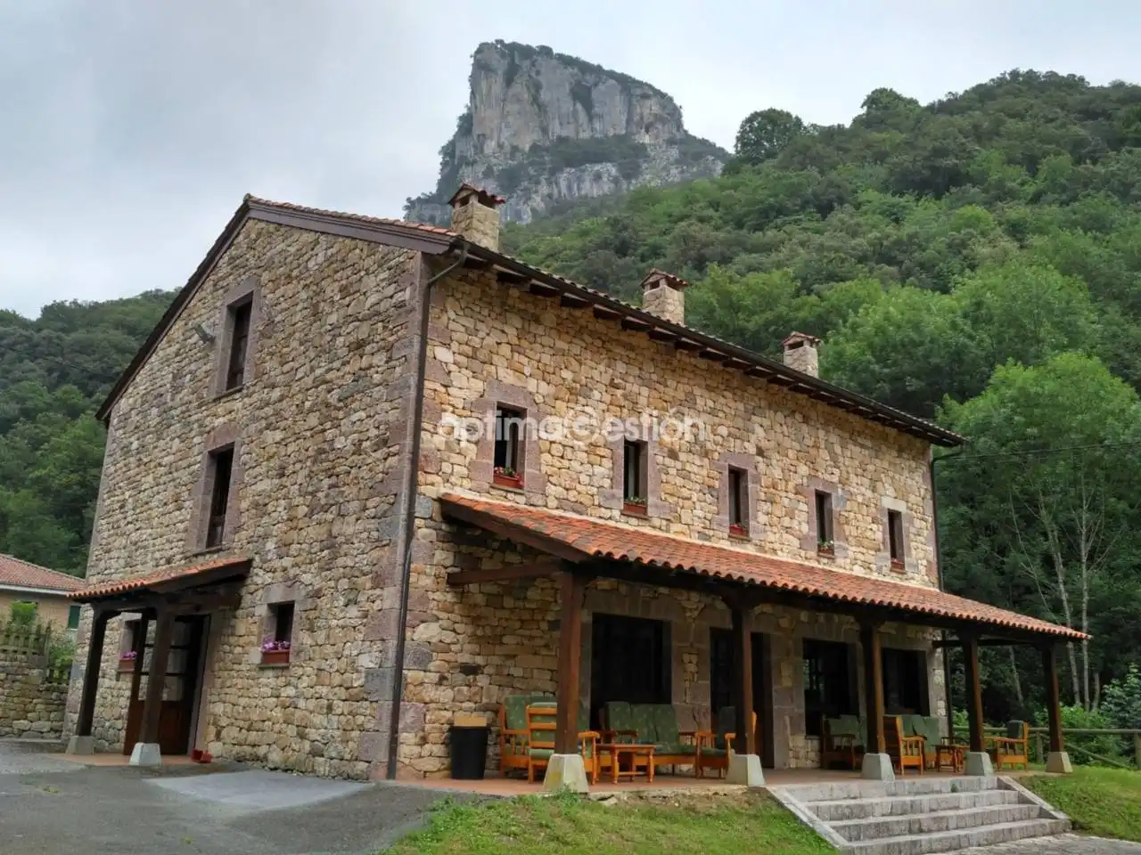 Edifici en venda en Cabrales
