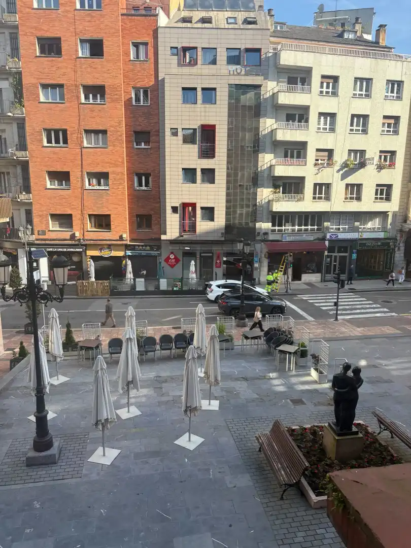 Außenansicht von Wohnung zum Verkauf in Oviedo  mit Heizung