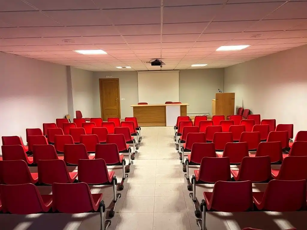 Nave industrial de alquiler en Sarria