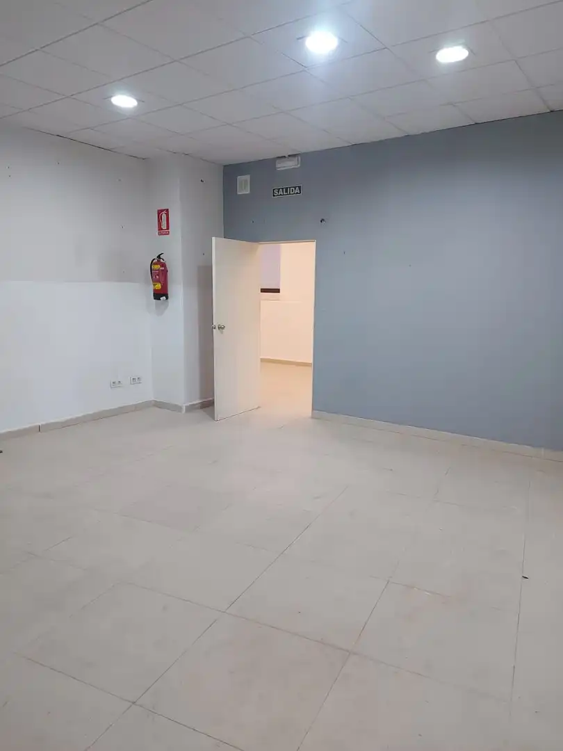 Geschaftsraum zur Miete in Jaén