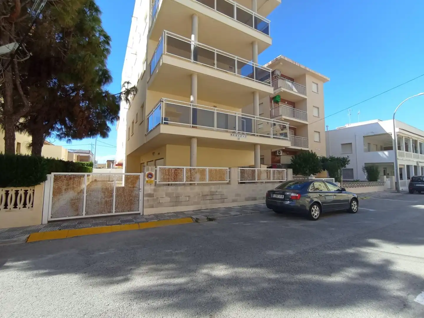 Vista exterior de Garaje en venta en Bellreguard