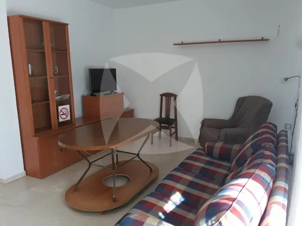 Sala d'estar de Pis de lloguer en Badajoz amb Terrassa, Moblat i Balcó