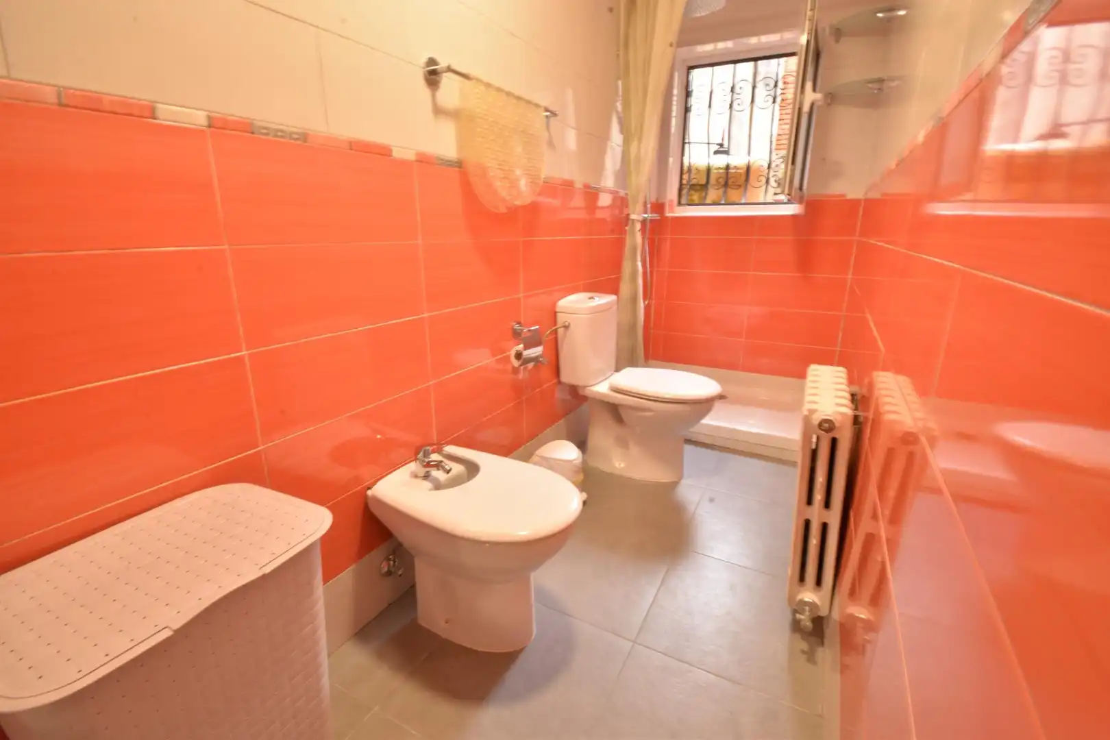 Baño de Casa o chalet en venta en Soto del Barco con Calefacción, Terraza y Balcón