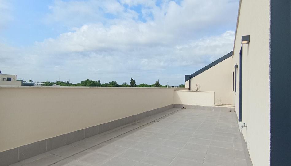 Foto 1 de Ático de alquiler en Libra, Parla Este, Madrid