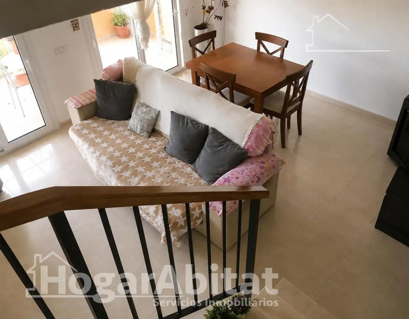 Sala de estar de Casa adosada en venta en Chiva con Calefacción, Terraza y Trastero