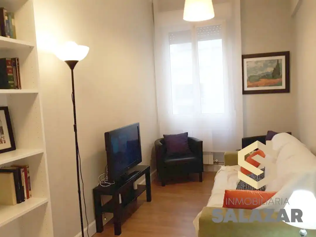 Sala de estar de Piso de alquiler en Bilbao  con Calefacción