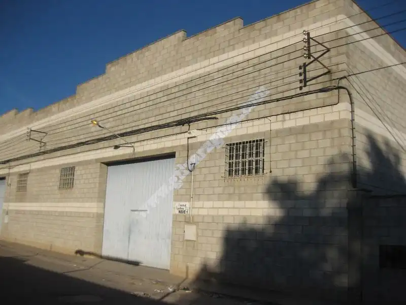Außenansicht von Fabrikhallen zur Miete in Zaragoza
