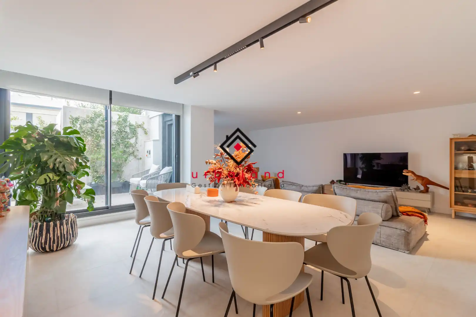 Semi-detached house with pool for sale in Calle de Cosme Damián Churruca, imagen 43