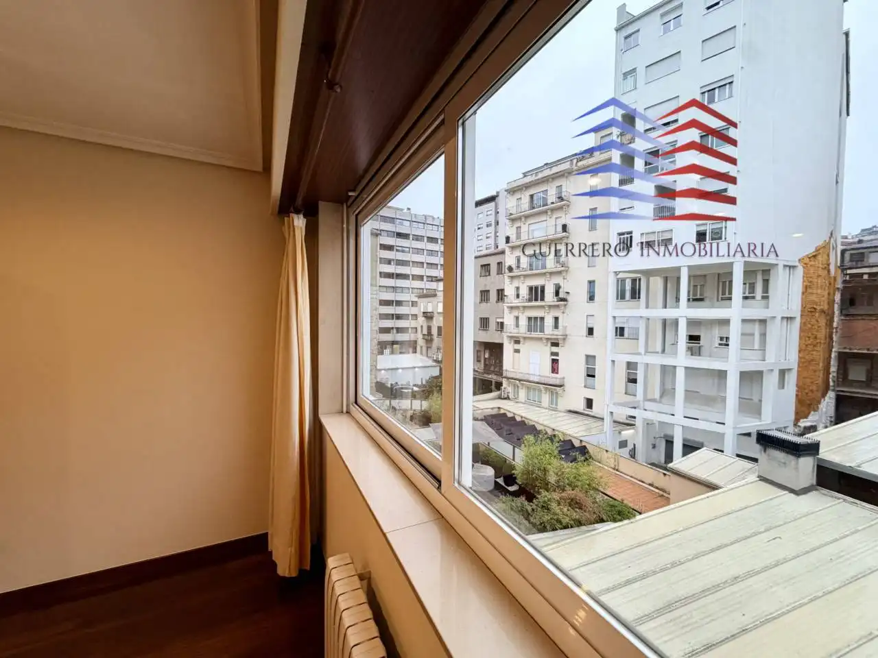 Terraza de Apartamento de alquiler en Ourense Capital  con Calefacción, Parquet y Trastero